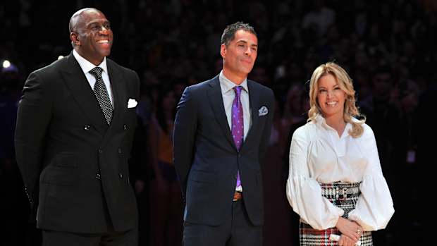 jeanie-buss-lakers_.jpg